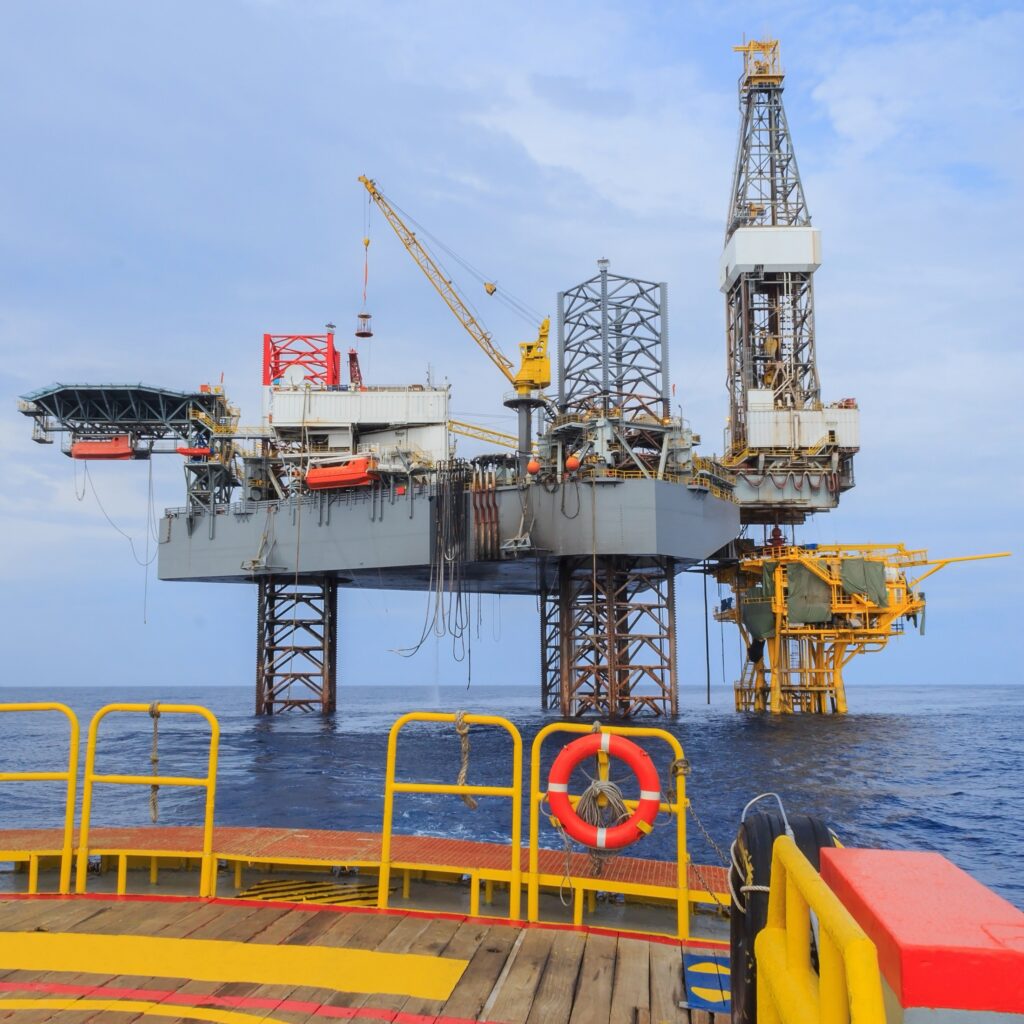 maritime jones act lawyer for jack-up oil rig, crane, crew boat and workboat injuries claims 